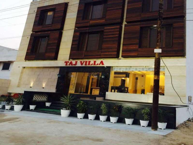 The Raj Vilas Агра Екстериор снимка